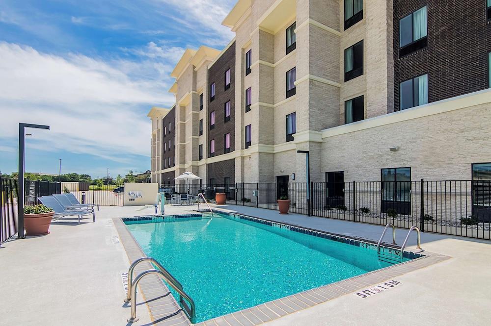 Hampton Inn & Suites Dallas/Richardson photo 26