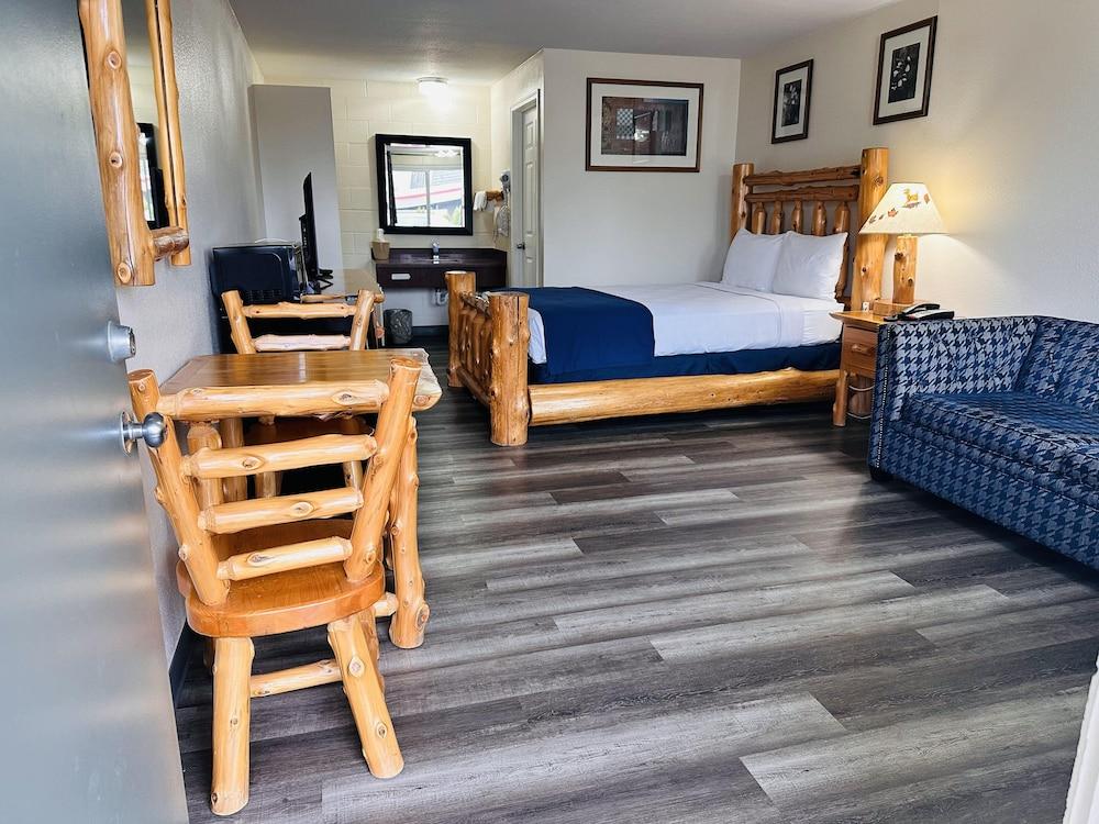 Northwoods Motel photo 5