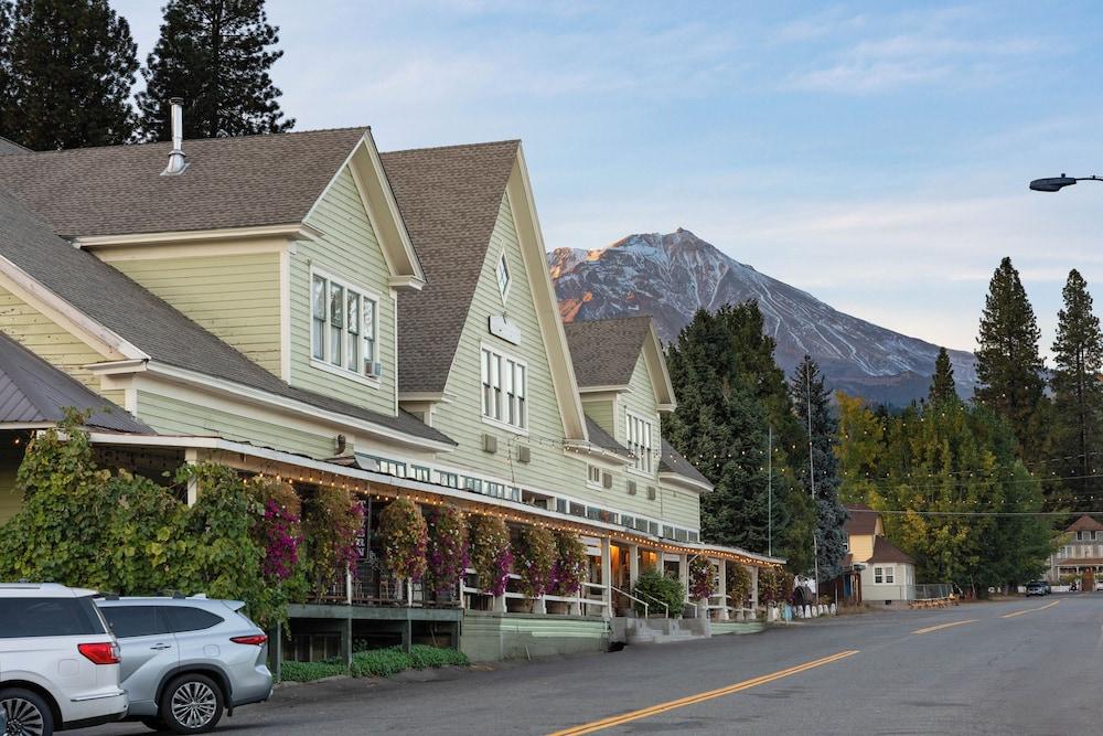 Mccloud Mercantile Hotel photo 48
