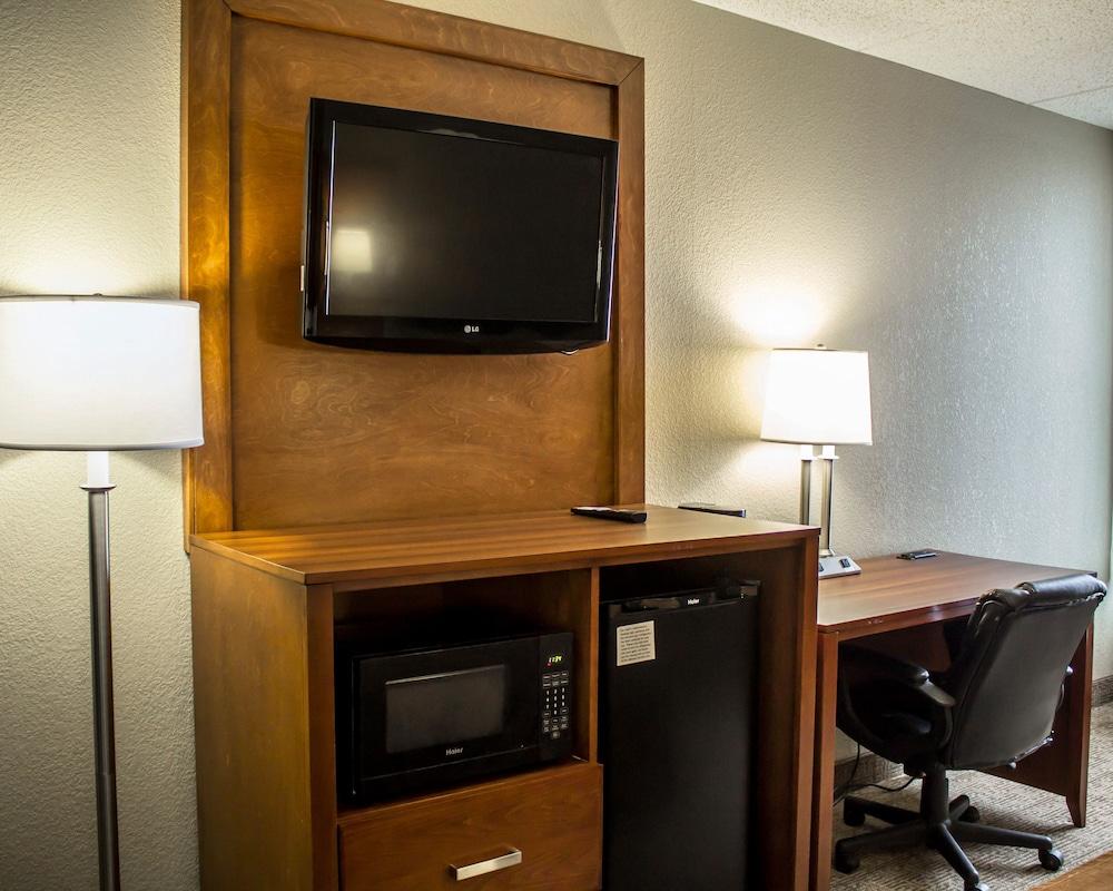 Comfort Inn Alliance photo 11