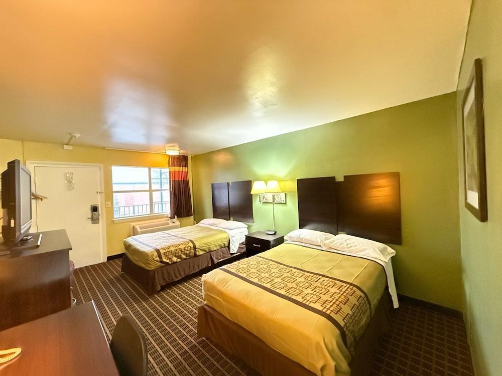 Relax Inn photo 8