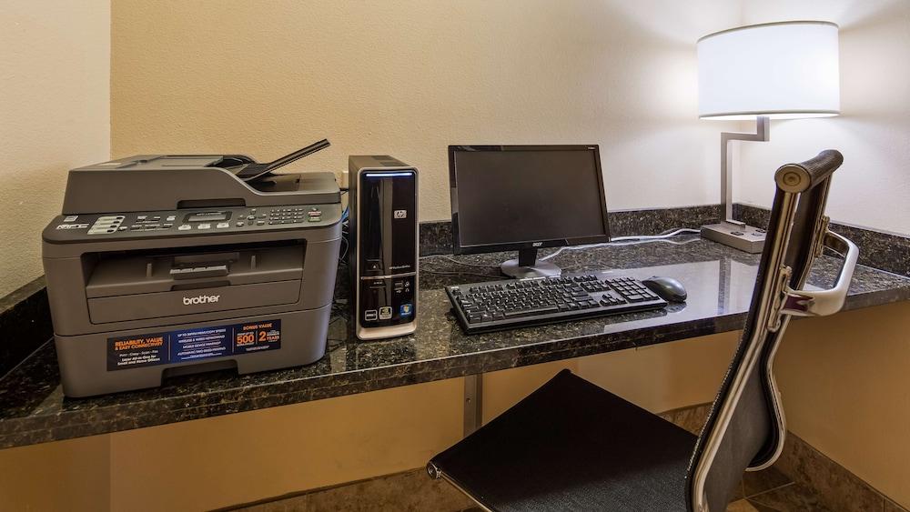Best Western Lamesa Inn & Suites photo 22