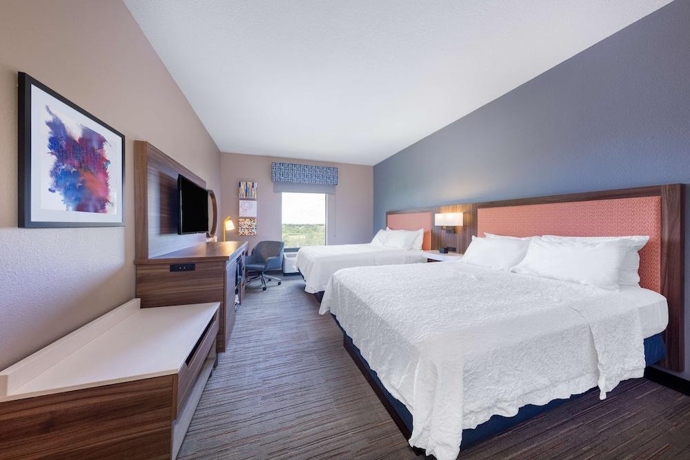 Hampton Inn St. Robert/Ft. Leonard Wood photo 3