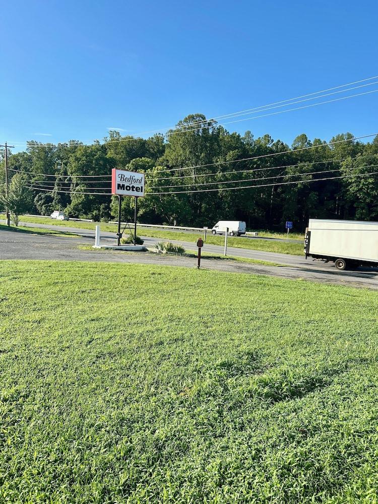 Bedford Motel photo 7