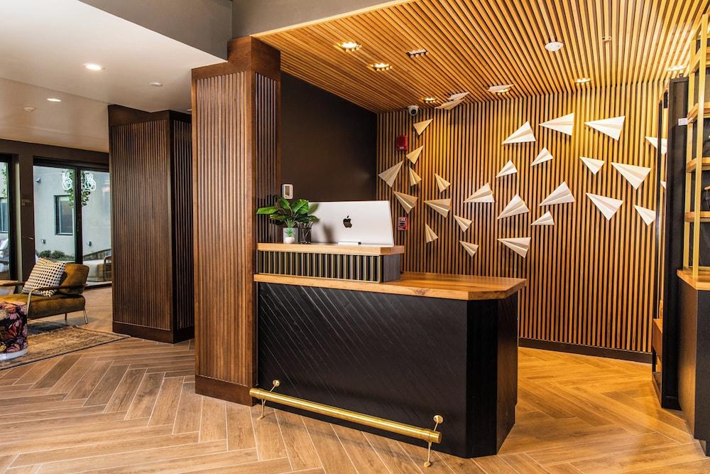 voco The Darwin Atlanta Midtown by IHG photo 65