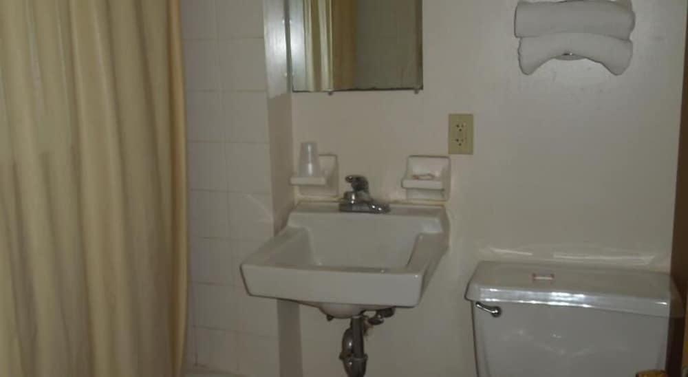 Lee's Motel photo 10