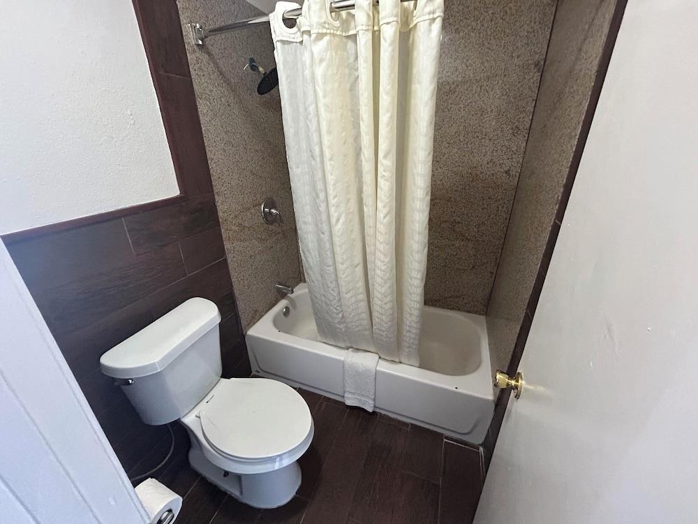 Quest Inn photo 42