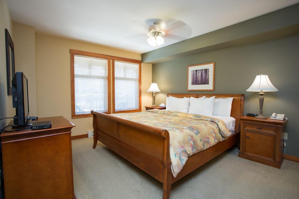 Solitude Condominiums photo 6