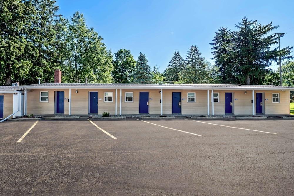 Americas Best Value Inn Jonesville Hillsdale photo 26