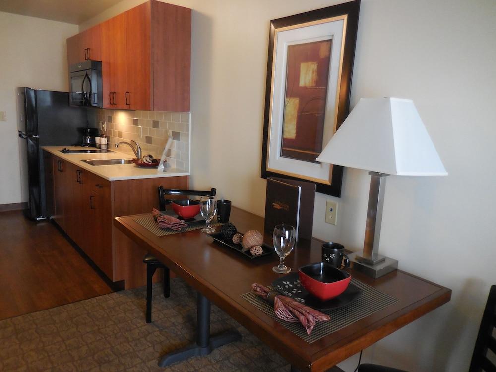 Ledgestone Suites Hotel Vernal photo 5