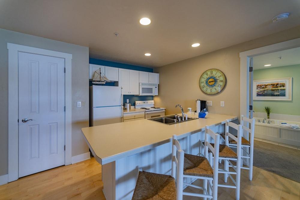 Edgewater Resort photo 49