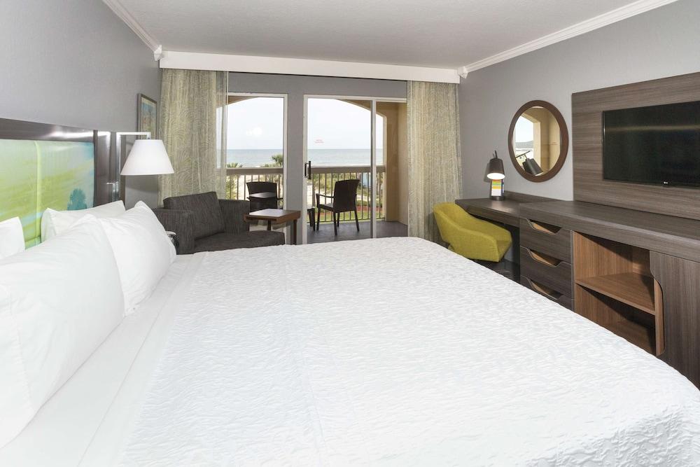 Hampton Inn St. Augustine Beach photo 21