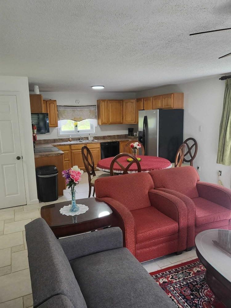 Pine Tree Inn photo 16