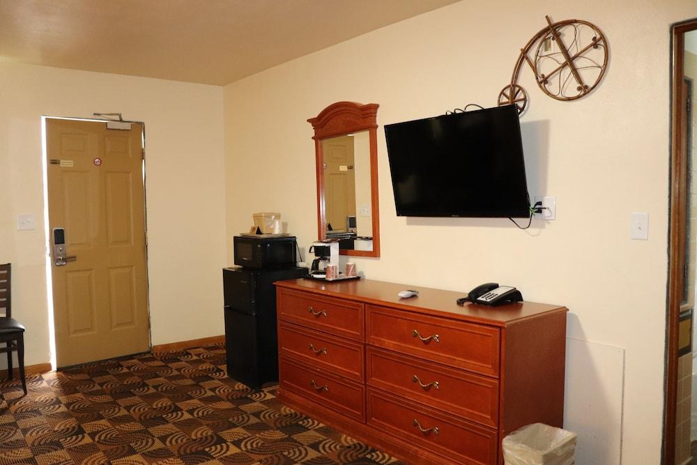 Best Nights Inn photo 41