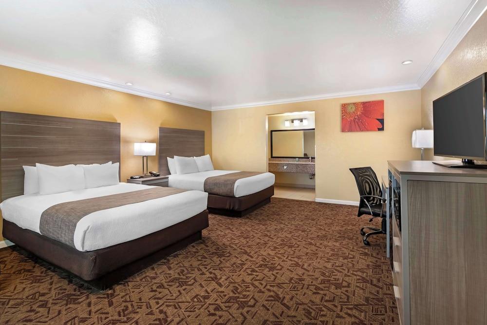Best Western Hanford Inn photo 7