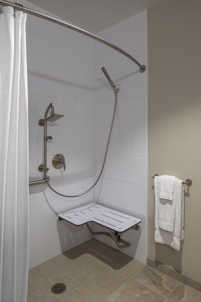 Art House Hotel and Suites photo 27