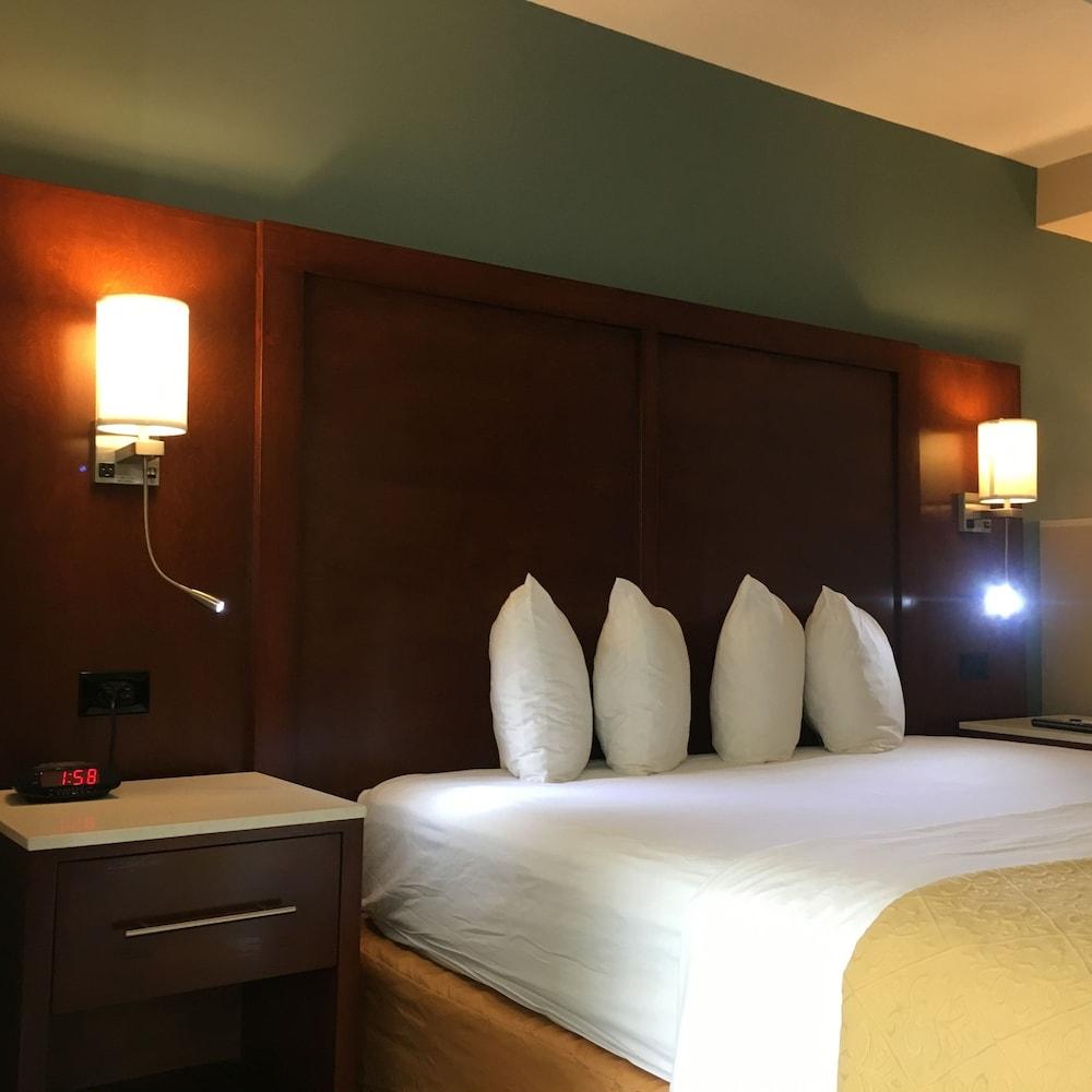 MainStay Suites John Wayne Airport by Choice Hotels photo 85