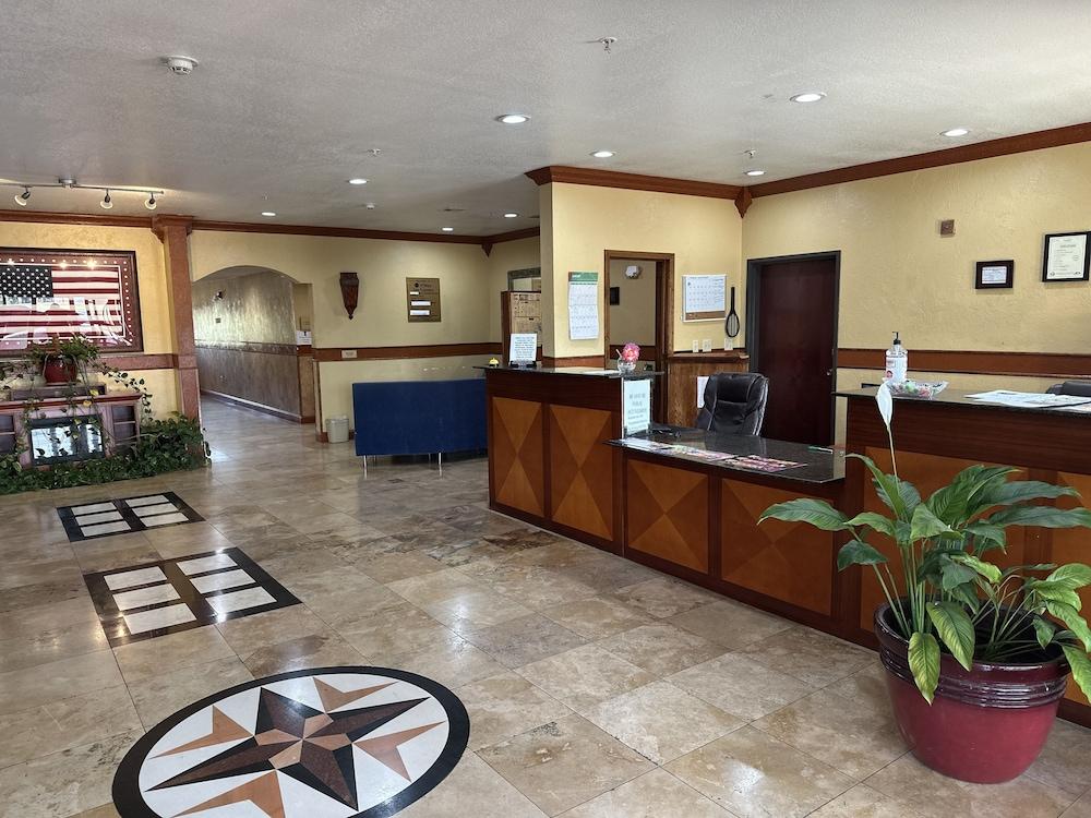 HiWay Inn Express photo 4