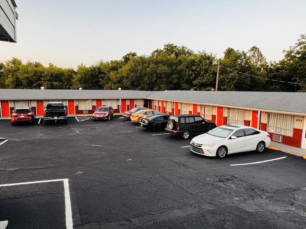 Linwood Motel photo 11