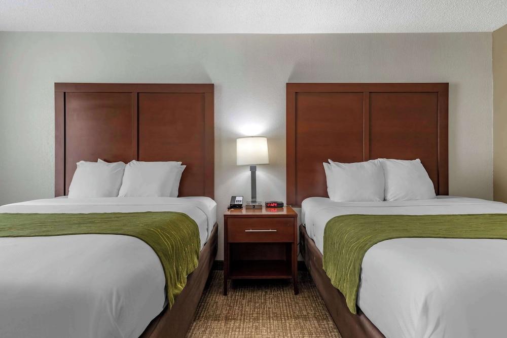 Comfort Inn Shelby photo 22