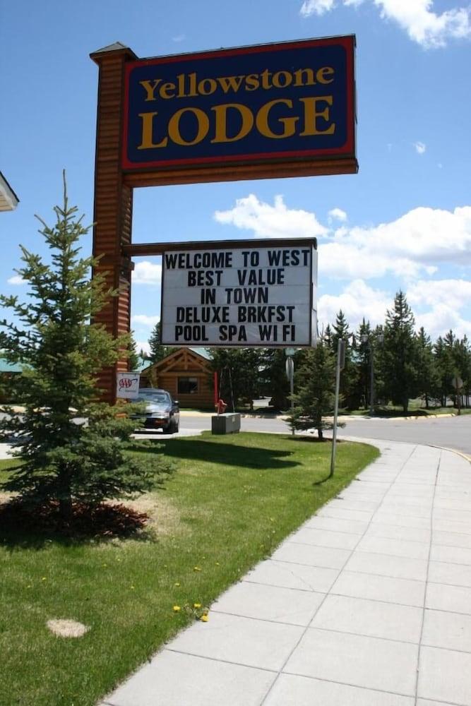 Yellowstone Lodge photo 27