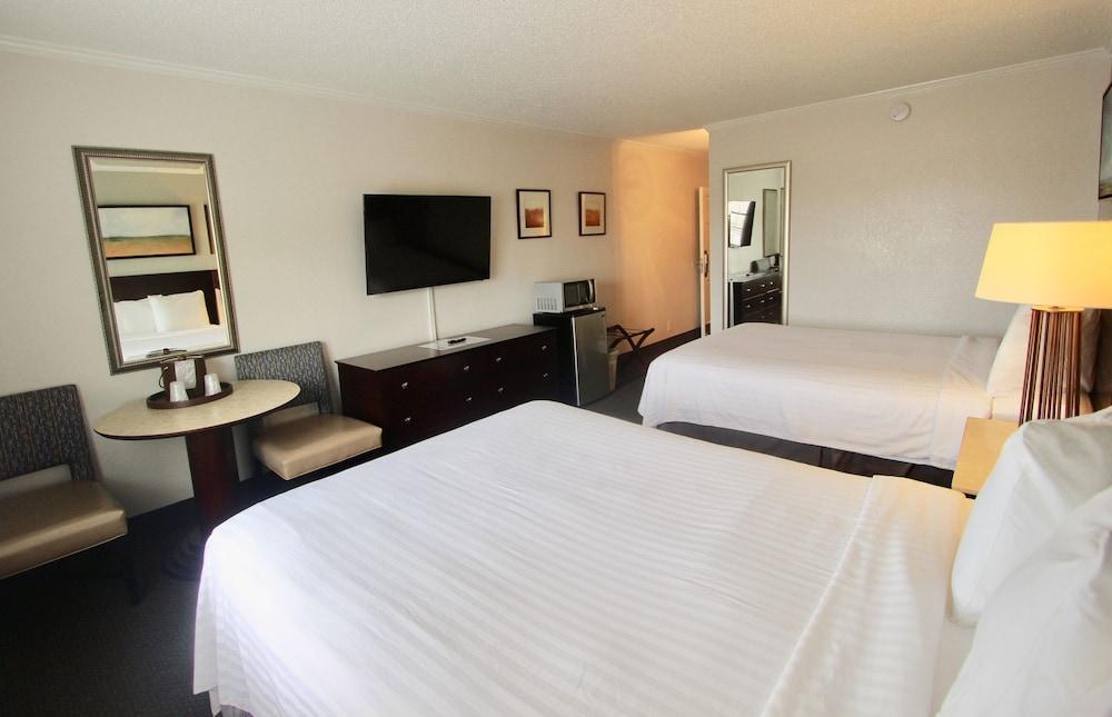 At Home Inn & Suites photo 15