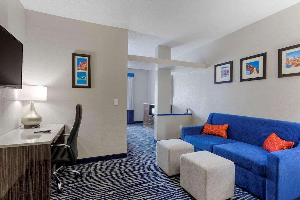 Comfort Inn & Suites Memphis East photo 16
