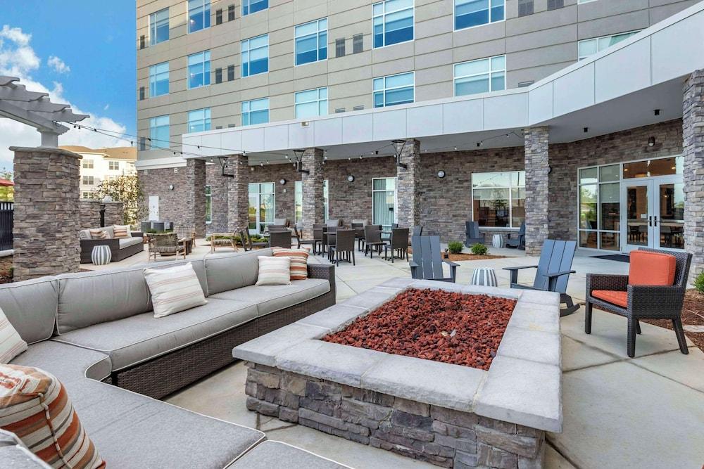 DoubleTree by Hilton Greenville Woodruff Road photo 55