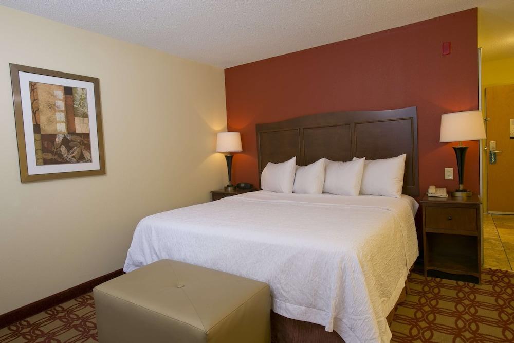 Hampton Inn & Suites Wiggins photo 9
