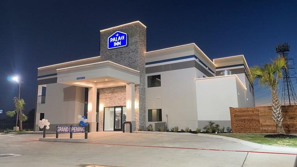Palace Inn Blue Jones Rd photo 1