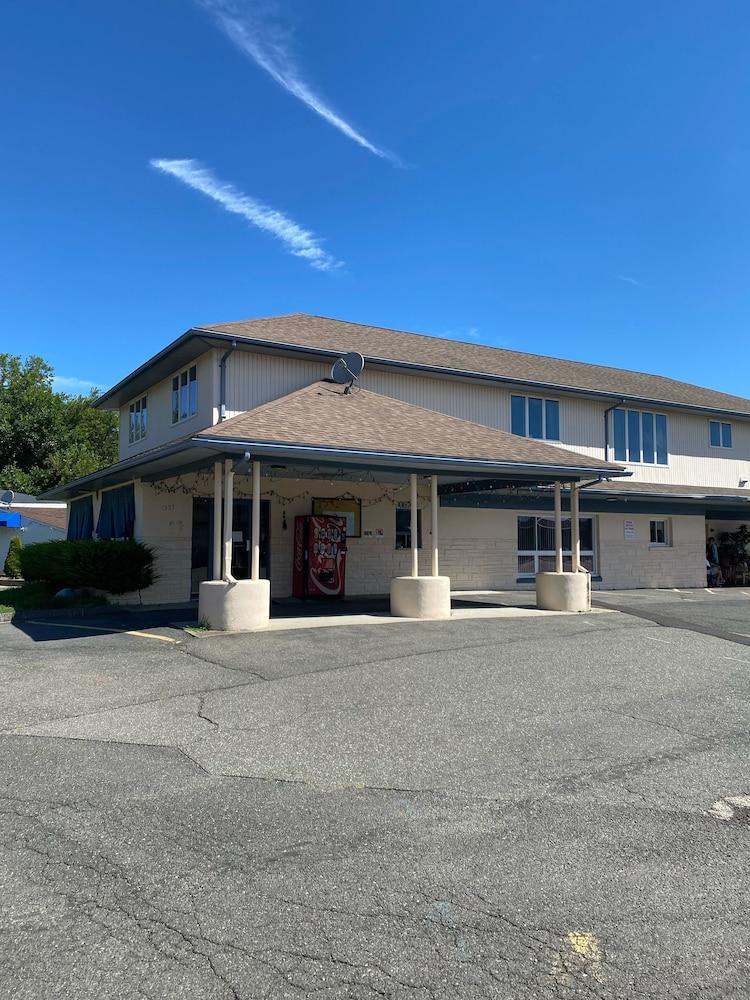 Express Inn photo 5