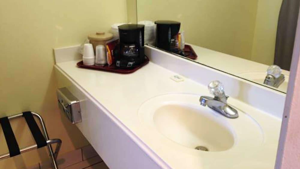 Shiloh Inn photo 16