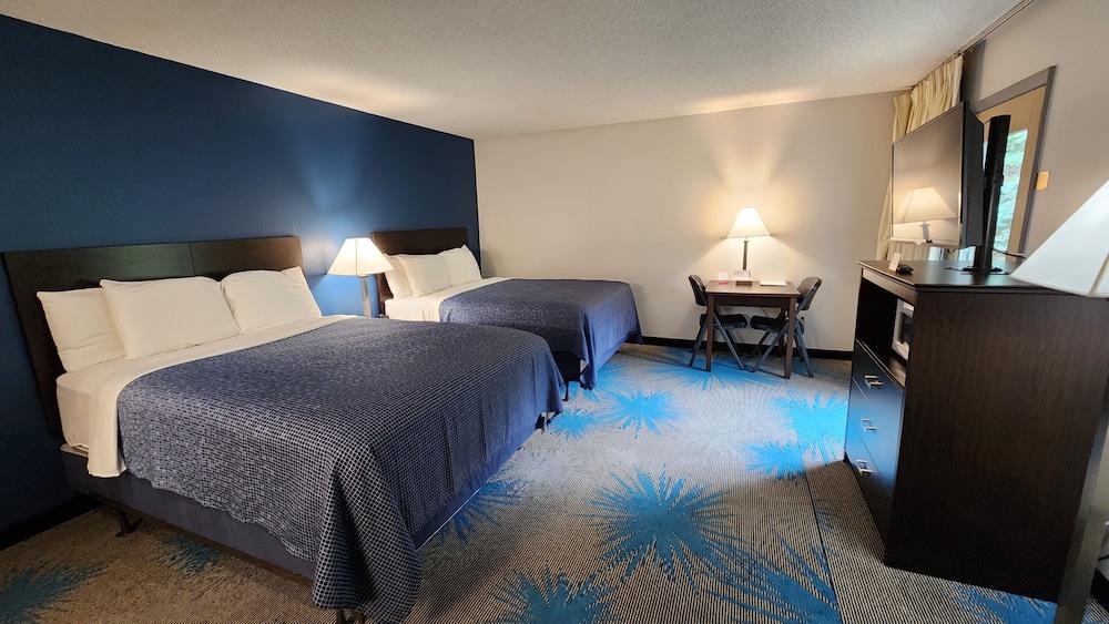 Econo Lodge Lakeshore photo 26