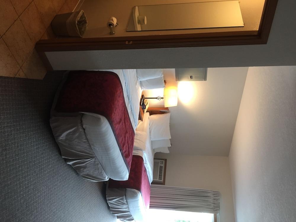 Nader's Motel & Suites photo 15