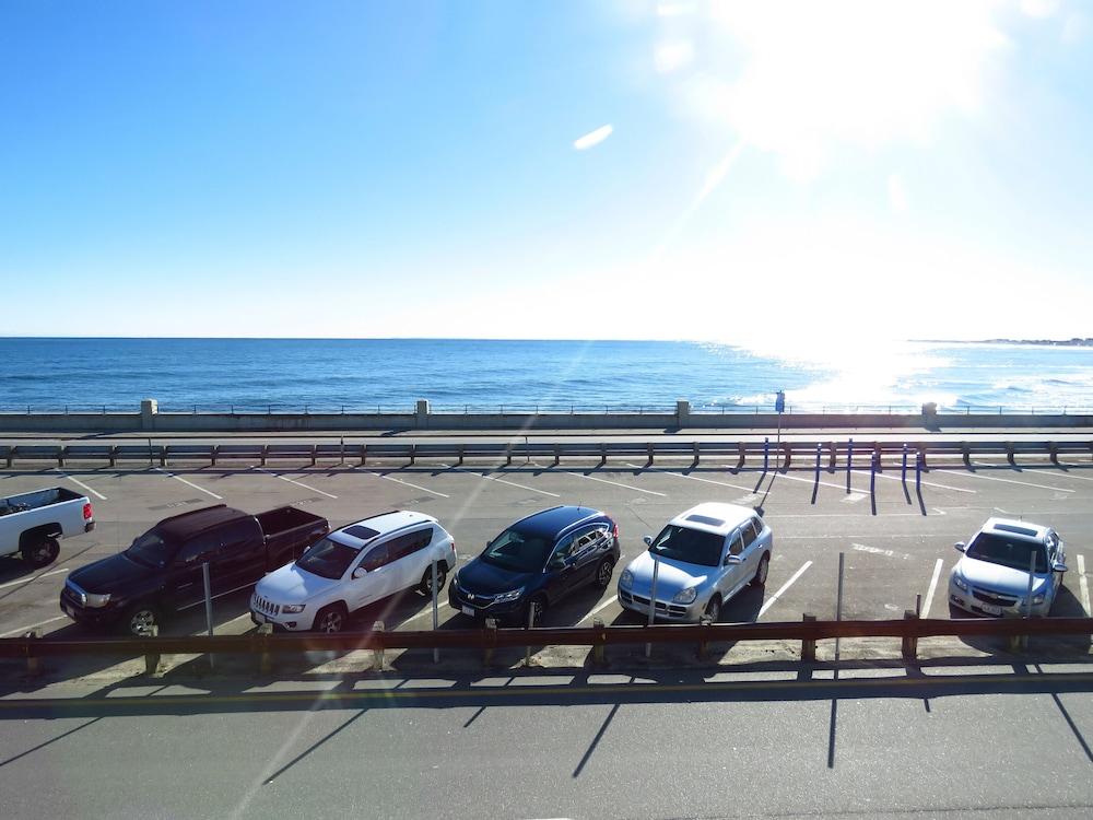 Breakers by the Sea photo 74