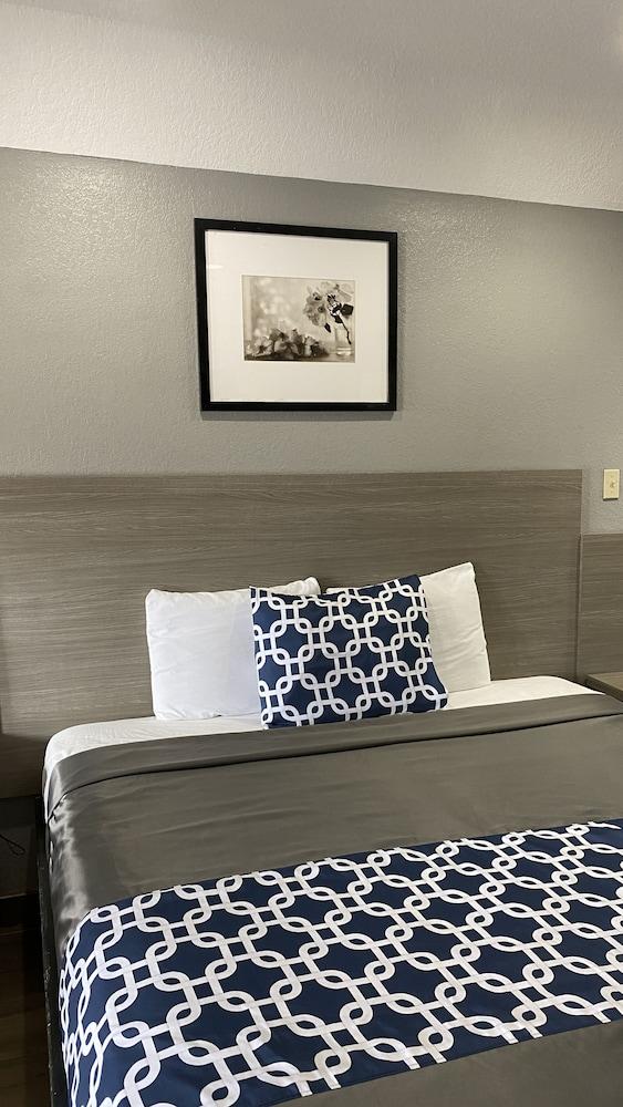 Island Suites photo 5