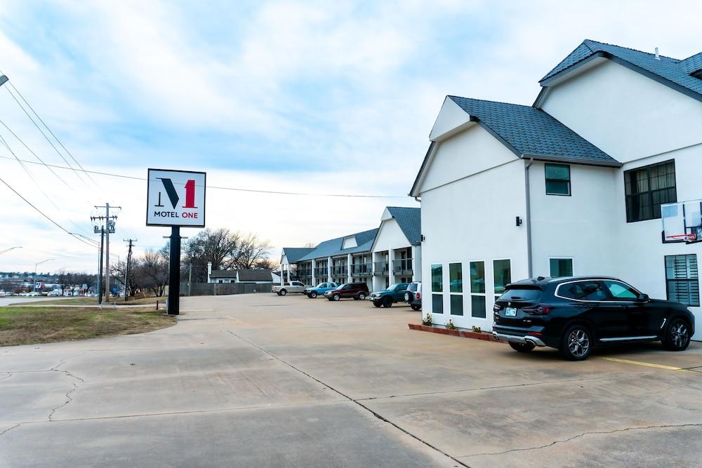 motel one bartlesville photo 2