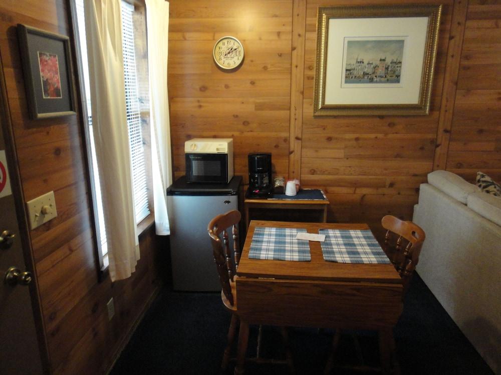 Brackenridge Lodge photo 12