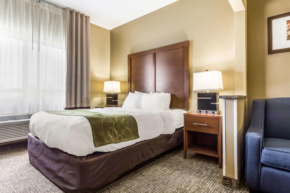 Comfort Suites Sioux Falls Mall District photo 17