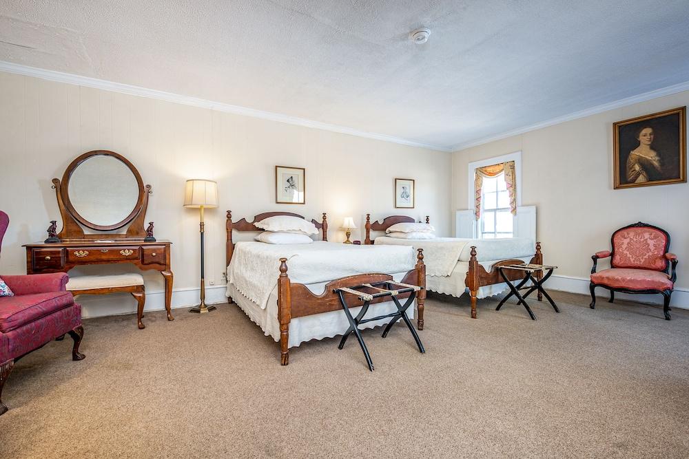 Wayside Inn photo 20