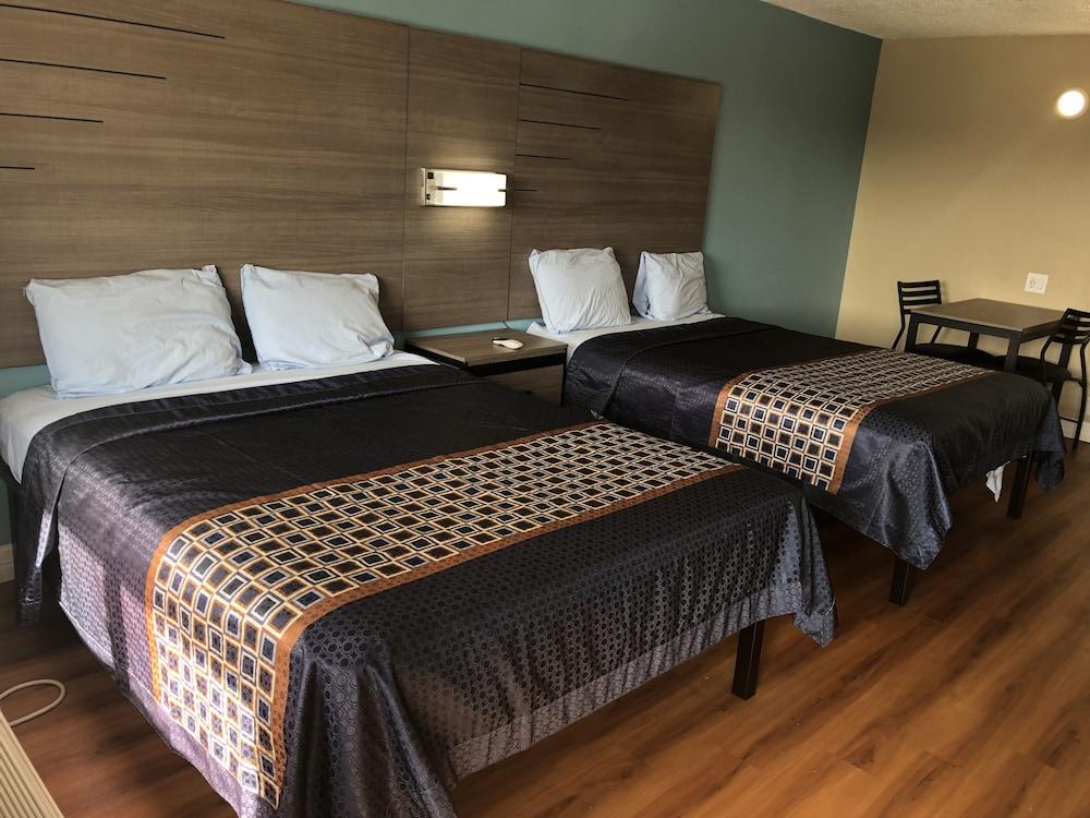 Luxury Inn & Suites photo 17