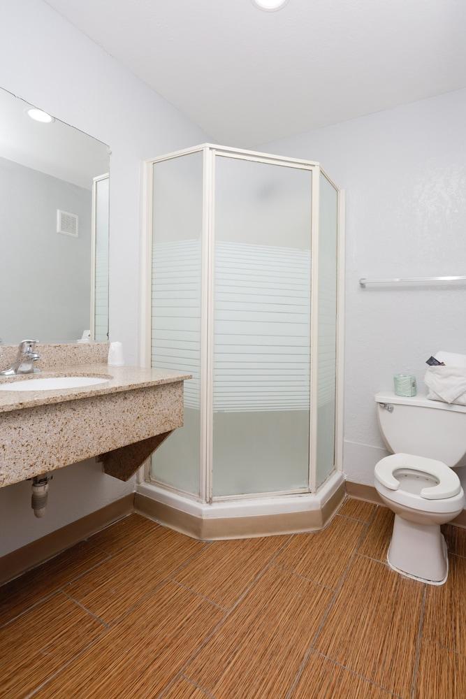 Rest Inn photo 8