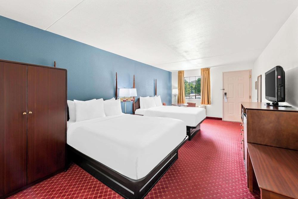 Clarion Inn Branson photo 29