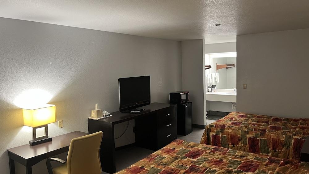 Atria Inn & Suites photo 9