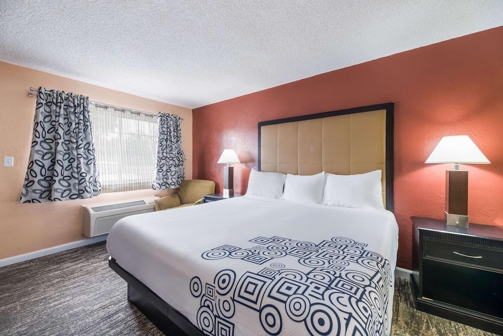 Rodeway Inn Modesto near Downtown photo 6