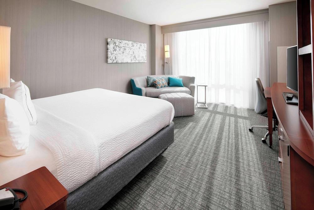 Courtyard by Marriott Indianapolis Downtown photo 1