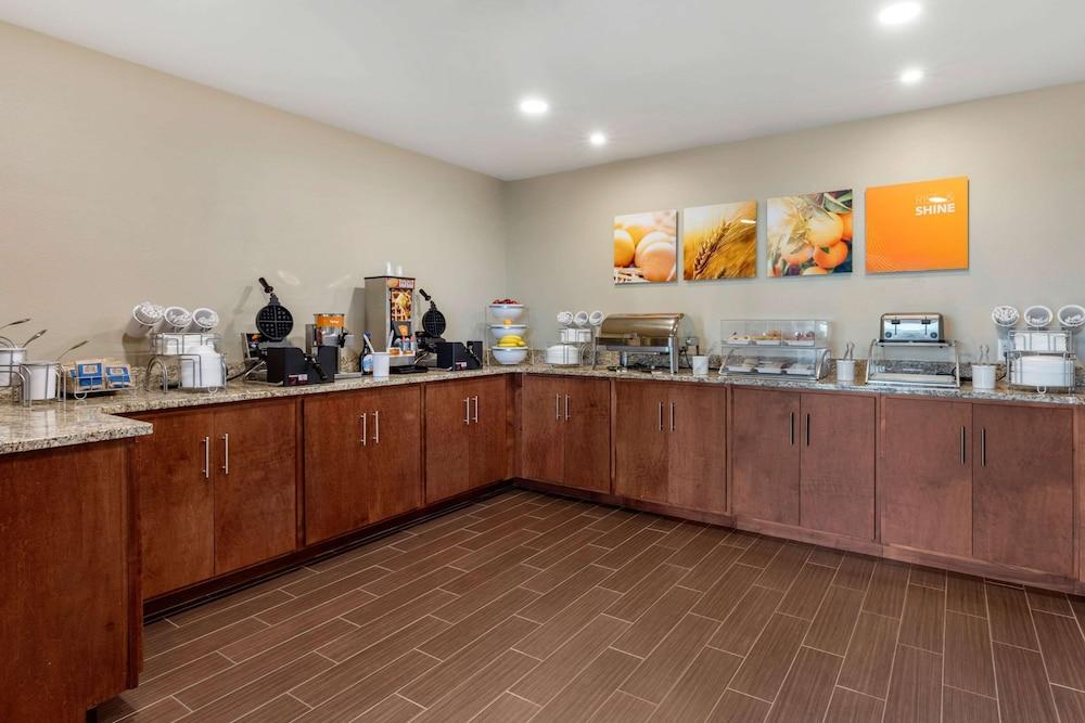 Comfort Inn White House photo 22
