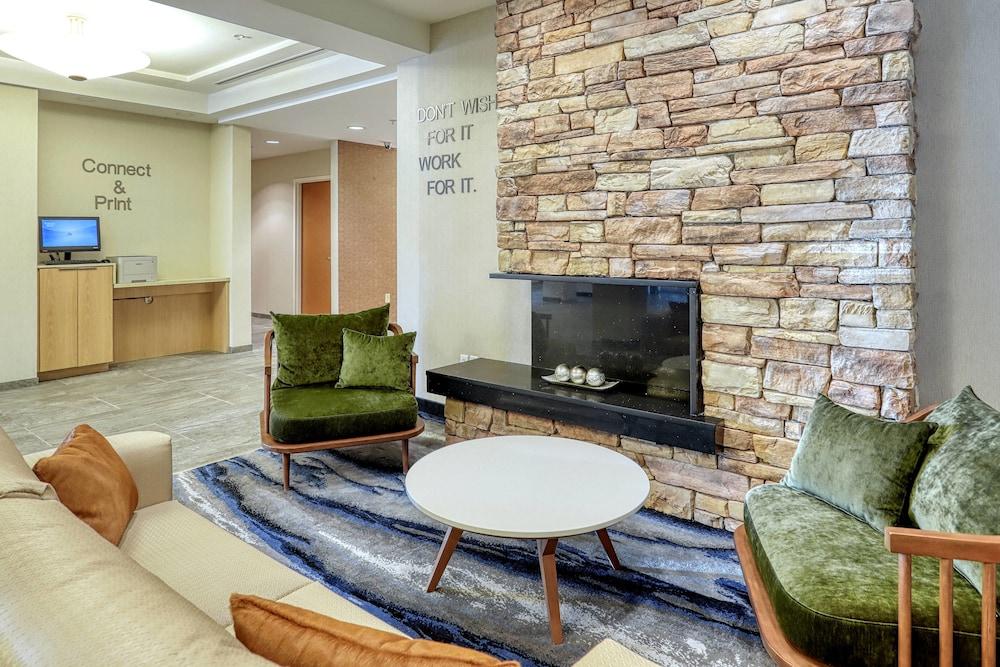 Fairfield Inn & Suites by Marriott Woodbridge photo 2