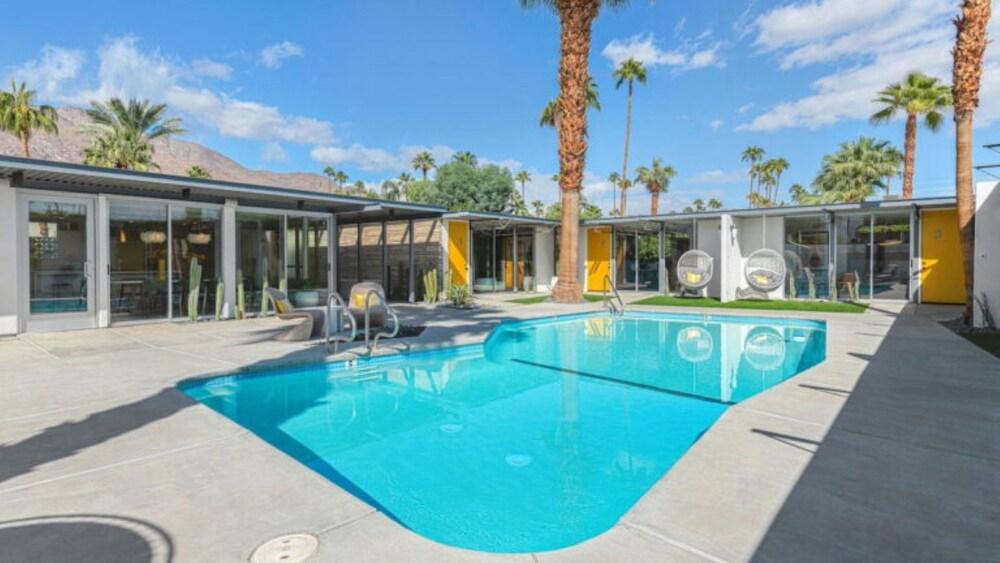 Limon Palm Springs photo 27