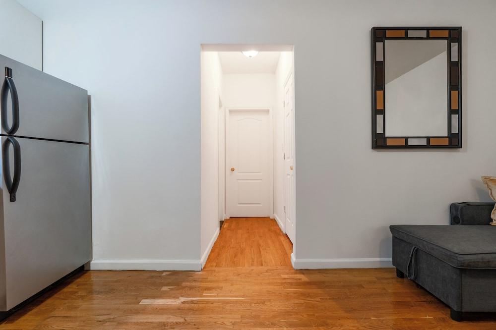 Elegant Harlem Suites photo 27